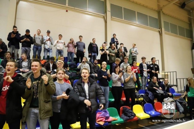 “Ogres Vilkiem” fantastiska atspēlēšanās un pirmā uzvara