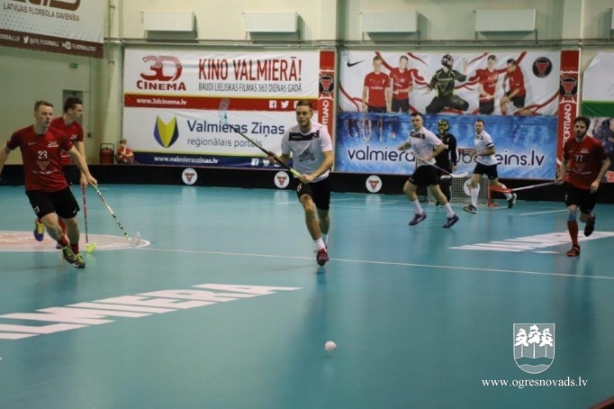 “Ogres Vilki” florbolisti revanšējas Valmierai
