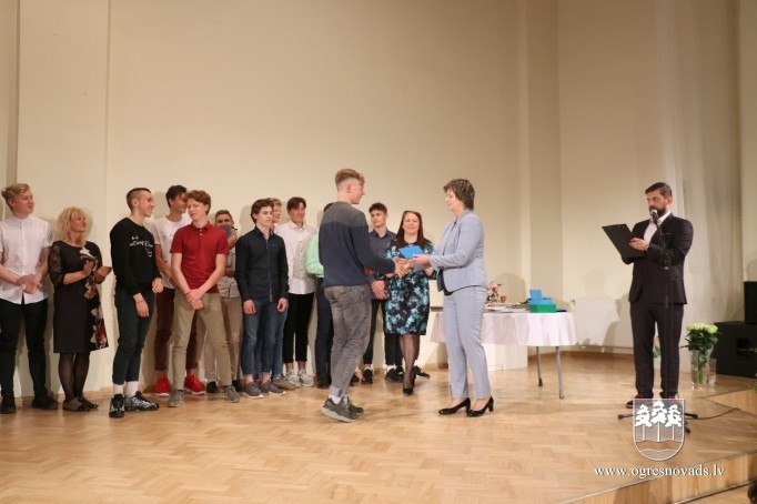 Godina olimpiāžu, konkursu un sacensību uzvarētājus 2019