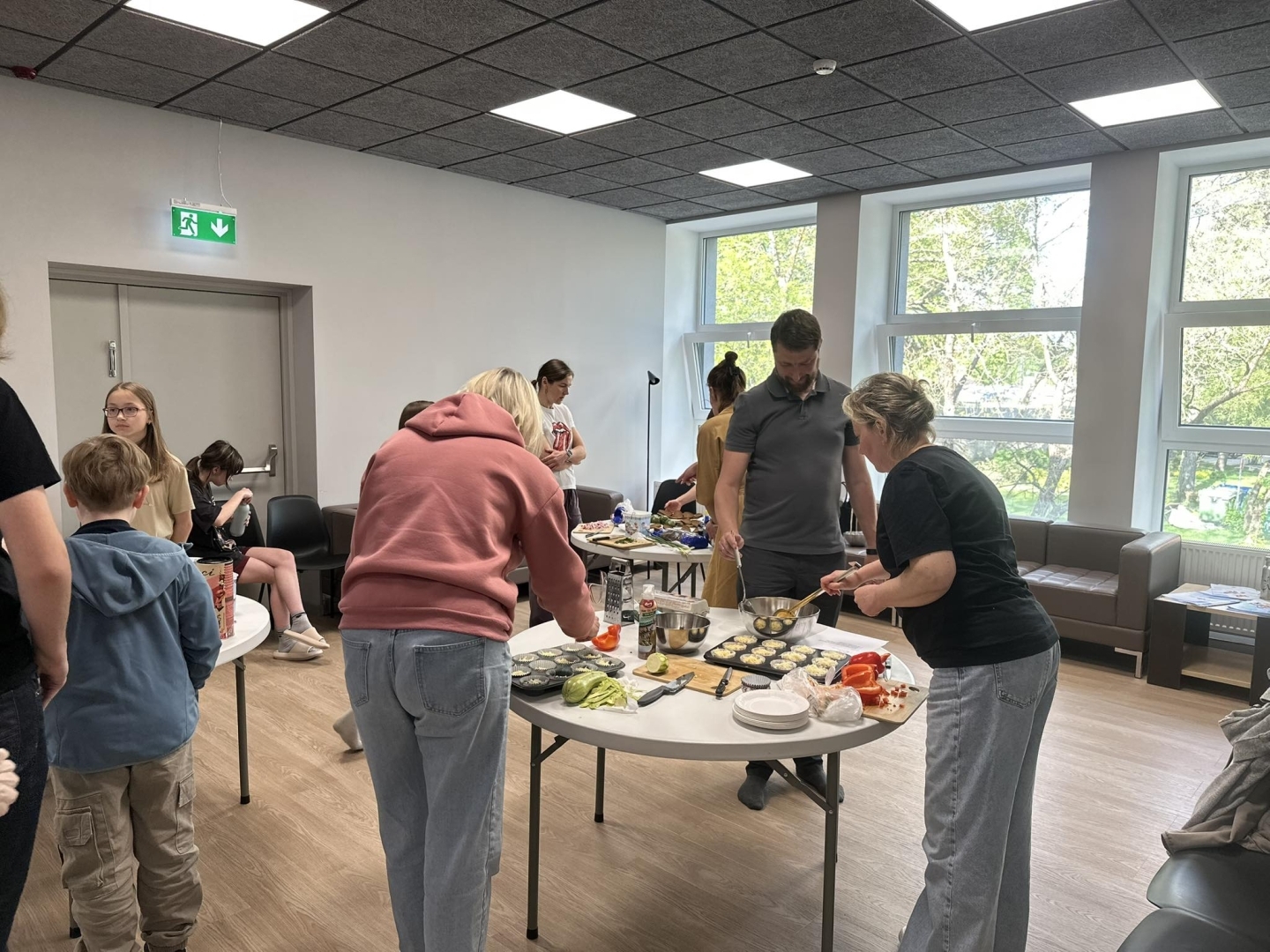 15.maijā, atzīmējot Starptautisko ģimenes dienu un Starptautisko ūdens drošības dienu, Oveselība telpās norisinājās pasākums vecākiem kopā ar bērniem. 