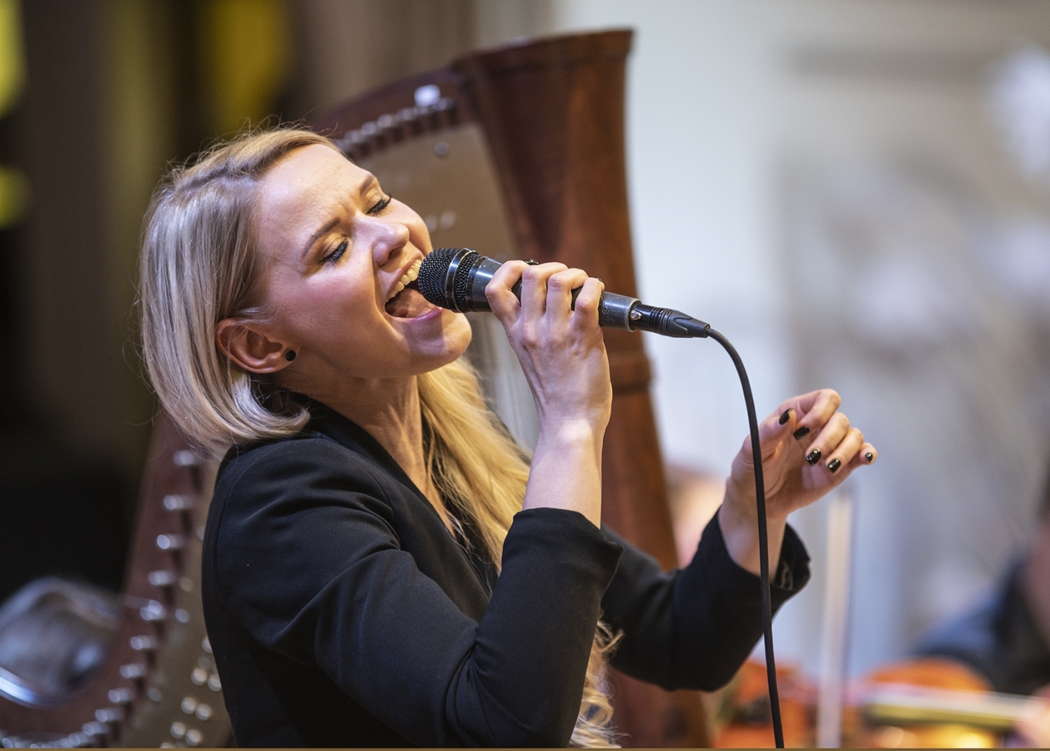 Aizvadīts koncertsarunu cikls “Muzikālās personības” ar Raimondu Tiguli