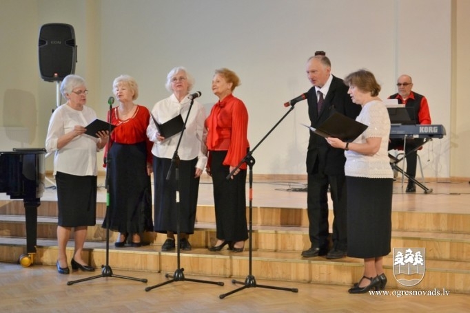Invalīdu biedrība svin pavasara atnākšanu