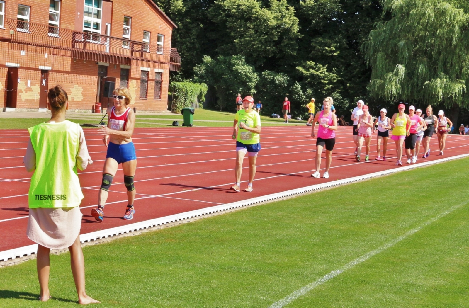 Ritai Žuravļovai D65+ grupā zelta medaļa 5000 m soļošanā (36:25,0 min.) un sudraba medaļa 800 m skrējienā (4:14,79 min.).