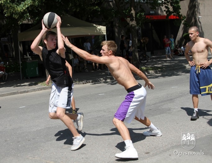 Aizvadīts ielu basketbola čempionāta 1.posms