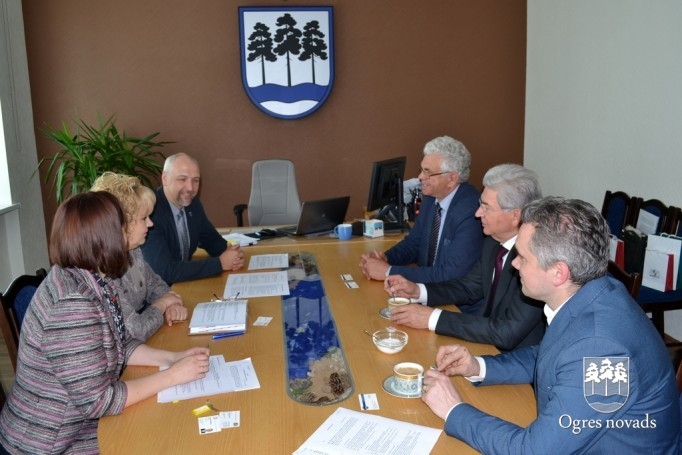 Pašvaldība noslēdz sadarbības līgumu ar RTU