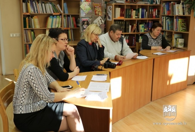 Ogres sākumskola piedalās nacionālās skaļās lasīšanas sacensībās