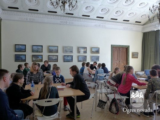 Ogres sākumskolas skolēni piedalās Latvijas Arhitektūras 2015. gadu izvirzīto darbu vērtēšanā