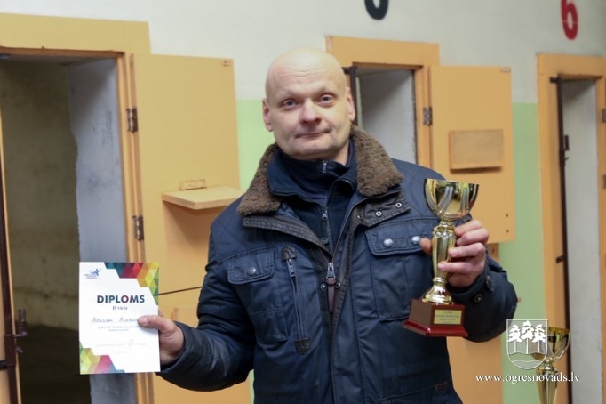 Barikāžu kausu šaušanā izcīna Āris Krošs