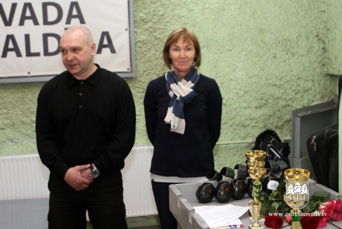 "Barikāžu kausu" izcīna Miķelsone un Leonovičs