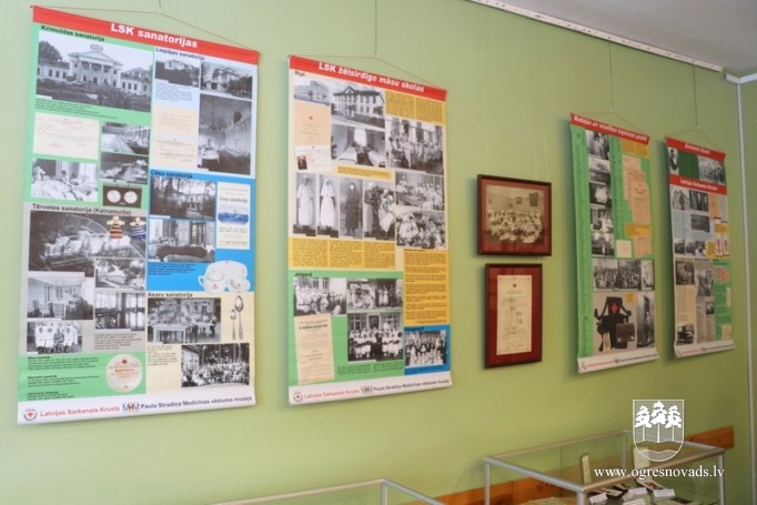 Izstāde "Latvijas Sarkanajam Krustam 100"