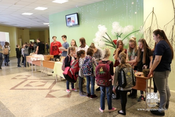 OVĢ skolēni gūst praktisku pieredzi uzņēmējdarbībā