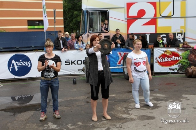 Spēkavīru turnīrā Ogrē dubultuzvara latviešiem