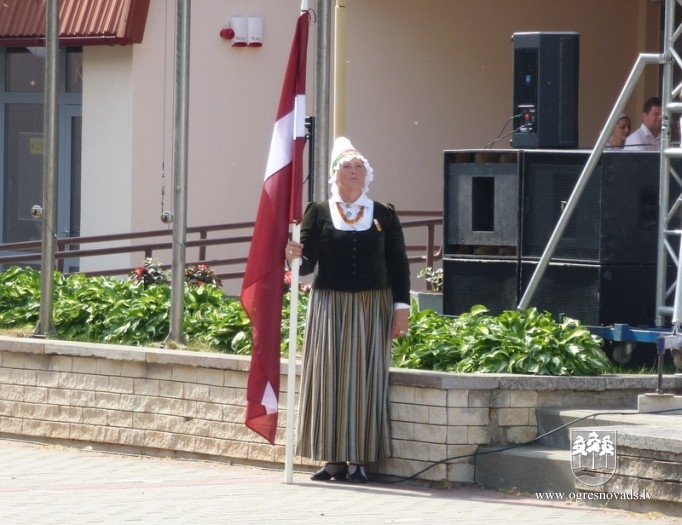 Suntažnieki koncertē tautas mākslas festivālā Lietuvā