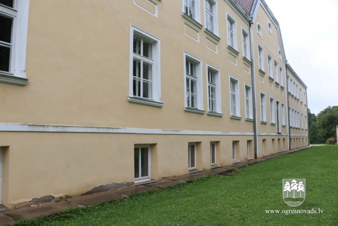 Komisija izvērtē izglītības iestāžu gatavību mācību gadam