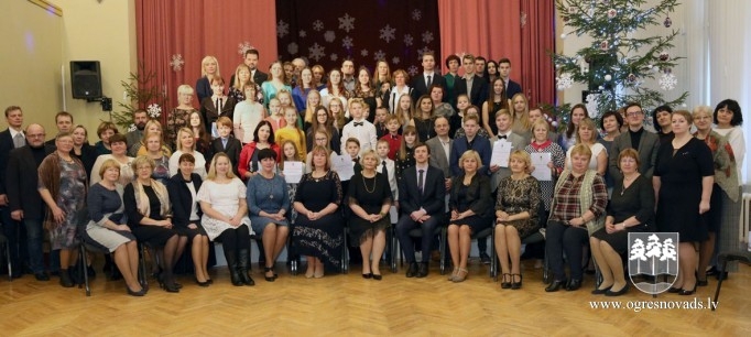 Suntažos godina sekmīgākos skolēnus