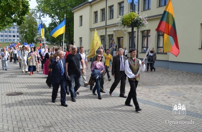 Ogres pilsētas svētku gājiens 2015