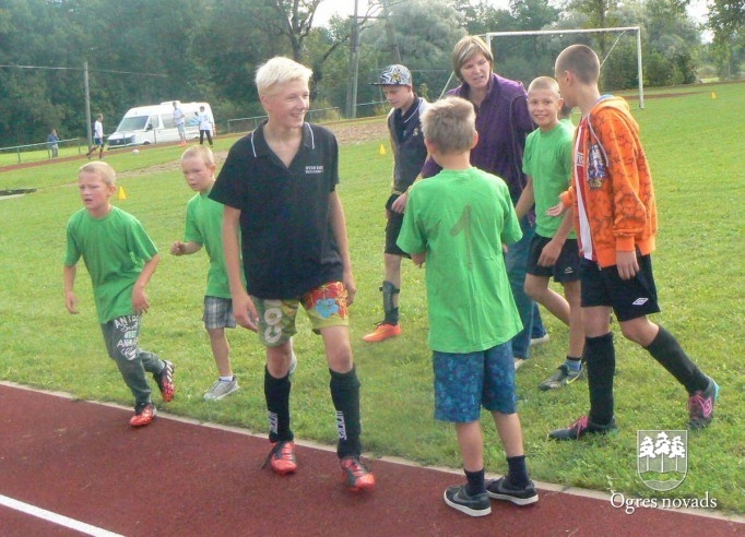 Taurupē futbola karaļu godā lēdmanieši un ogresgalieši