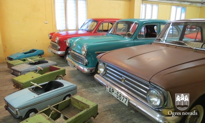 Auto kolekcija "Tehnika no pagātnes"