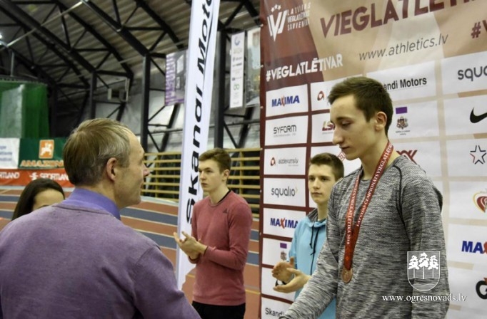 Ogres NSC vieglatlētiem sešas Latvijas čempionāta medaļas