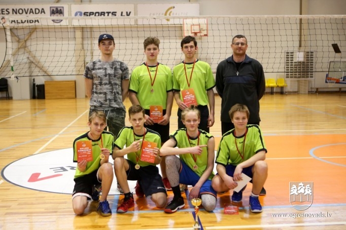 Labākie volejbolā - madlienietes un tīnūžnieki