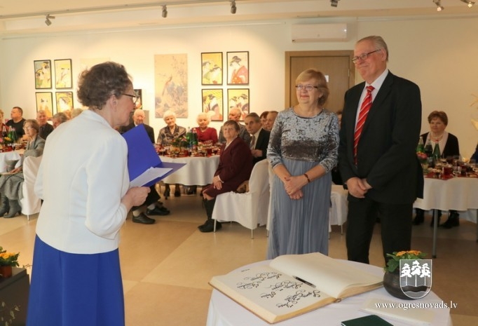 Pašvaldība sveic novada Dimanta un Zelta kāzu pārus
