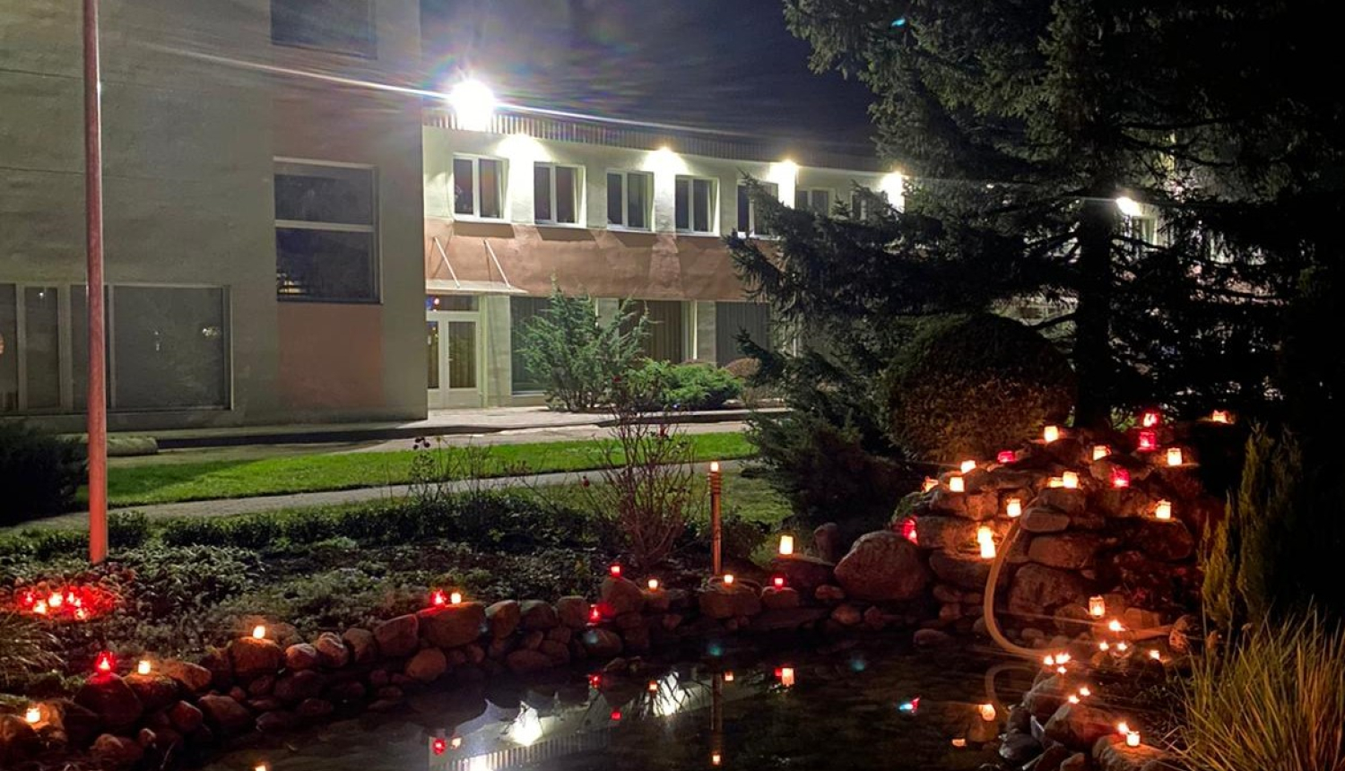 Suntažu Kultūras nams saposts svētkiem