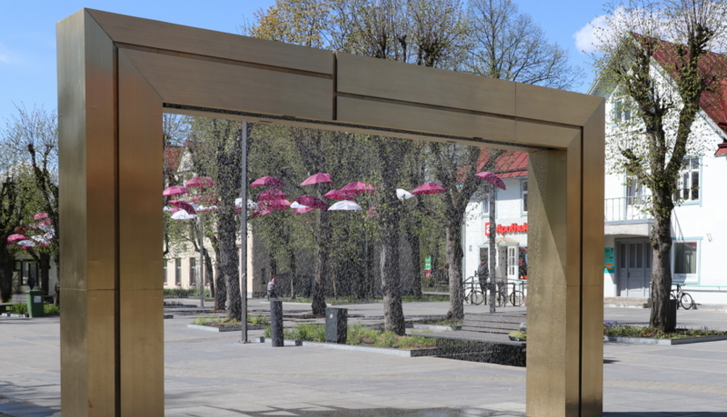 Pilsētas iedzīvotājus un viesus priecē strūklakas