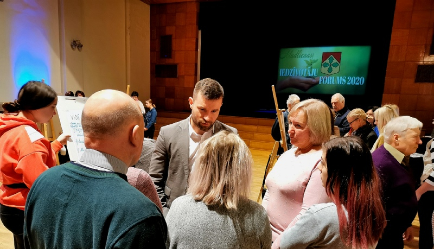 Madlienieši aktīvi piedalās pirmajā iedzīvotāju forumā