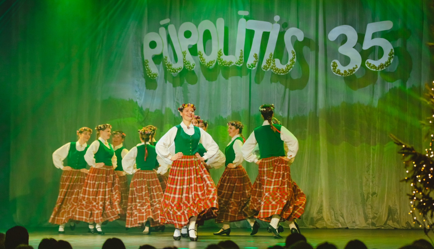 Pupolitis 35