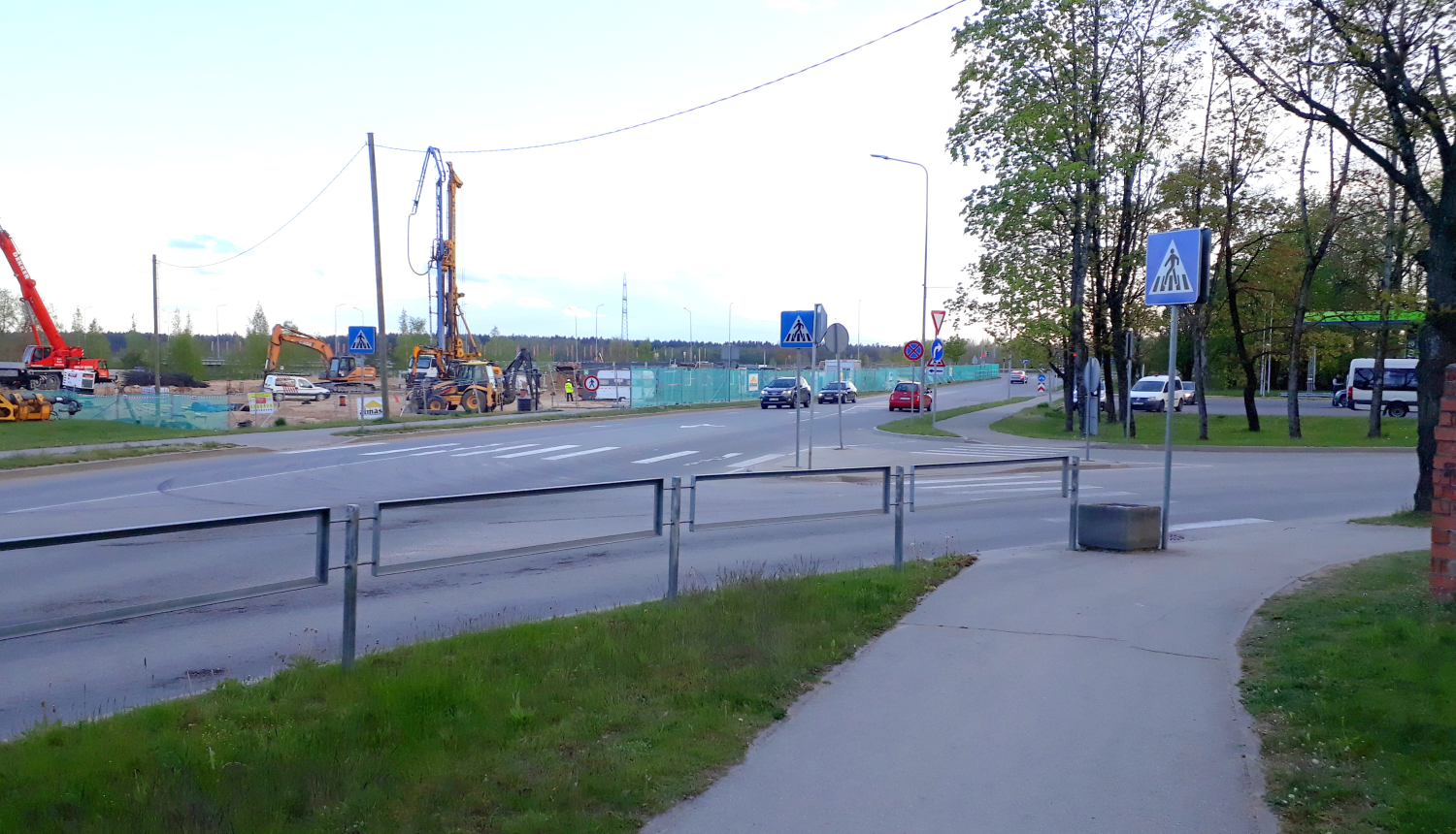 No 5.oktobra tiks slēgta satiksme Rīgas ielas un Kalna prospekta krustojumā