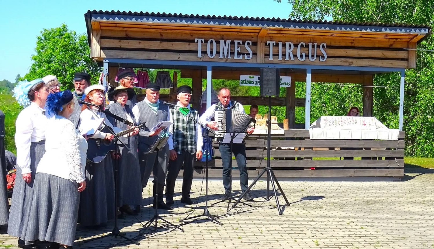 Aizritējuši Tomes pagasta svētki “Kas kaitēja man dzīvot diža meža maliņā”