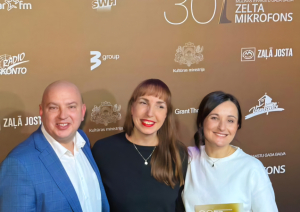Zelta mikrofons 1