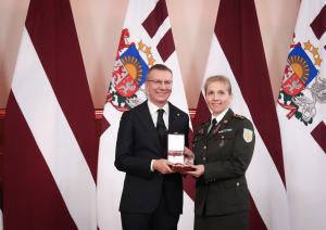 Latvijas Republikas proklamēšanas 107. gadadienā, 18. novembrī, Rīgas pilī notika valsts augstāko apbalvojumu – Triju Zvaigžņu ordeņa, Viestura ordeņa un Atzinības krusta – pasniegšanas svinīgā ceremonija, kuras laikā tika godināti arī vairāki Ogres novada iedzīvotāji. Antoņina Bļodone