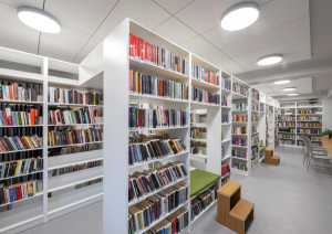 Ikšķiles pilsētas bibliotēka pusgadu pēc pārcelšanās uz jaunajām telpām Skolas ielā 4