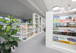 Ikšķiles pilsētas bibliotēka pusgadu pēc pārcelšanās uz jaunajām telpām Skolas ielā 4