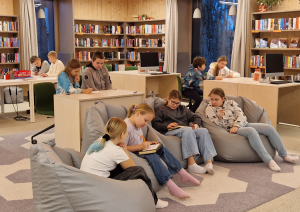 Ogres Centrālā bibliotēka īsteno lasīšanas veicināšanas programmu "Lasītrosme", kurā iesaistīties tika aicinātas visas Ogres novada izglītības iestādes, kā arī publiskās un skolu bibliotēkas.