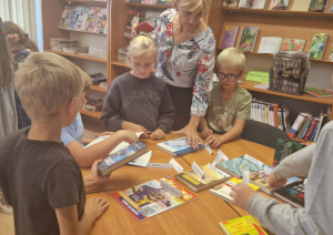 Ogres Centrālā bibliotēka īsteno lasīšanas veicināšanas programmu "Lasītrosme", kurā iesaistīties tika aicinātas visas Ogres novada izglītības iestādes, kā arī publiskās un skolu bibliotēkas.