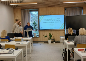 20.oktobrī Ogres Centrālajā bibliotēkā pulcējās Ogres novada skolu bibliotēku bibliotekāri, lai piedalītos profesionālās pilnveides seminārā.