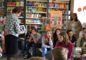 Tikšanās ar Natāliju Ketneri grāmatnīcā "Auseklis"