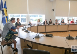 Ogres novada pašvaldībā viesojas Marjampoles aizstāvju atraitnes un bērni