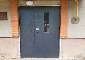 Metāla ārdurvis ar kodu atslēgu