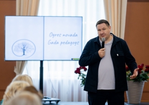 Pašvaldība godina “Ogres novada Gada pedagogs 2023” laureātus un ilggadējos pedagogus