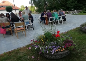 Ciemupē aizvadīts gleznošanas nodarbību cikls pieaugušajiem GRIBU GLEZNOT
