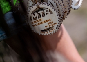 15. augustā dabas parkā Zilie kalni jau 15. reizi norisinājās Ikšķiles MTB velobrauciens 2026, kas šogad pulcēja kopumā vairāk kā 300 dalībniekus. 