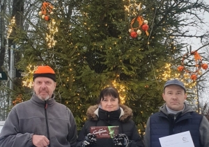 Ķeipenes Tautas nama eglīte un balvas saņēmēji