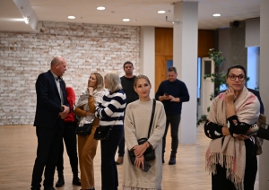 Kelmes pārstāvji Kultūras centra Izstāžu zālē