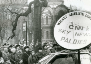 Voldemāra Ketnera satelīta uztvērējs janvāra barikāžu laikā, 1991. g.