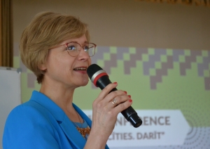 Ogres 1.vidusskolas direktore Ilze Butevica