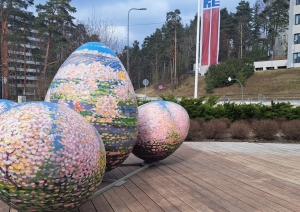 Lielas, rozā Lieldienu olas Ogres pilsētā