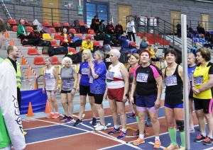 Dāmas starta pozīcijā sporta veterānu - senioru sacensībās Kuldīgā